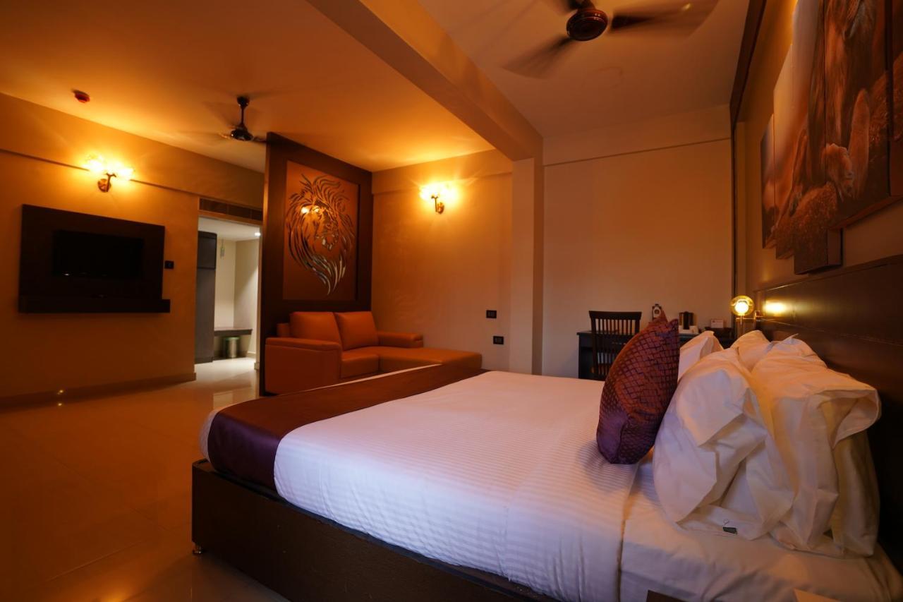 Neyyar Residency 호텔 Neyyattinkara 외부 사진